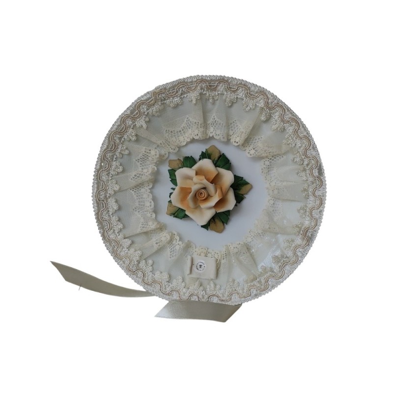 PIATTO DECORATO C/FIORE E PIZZO