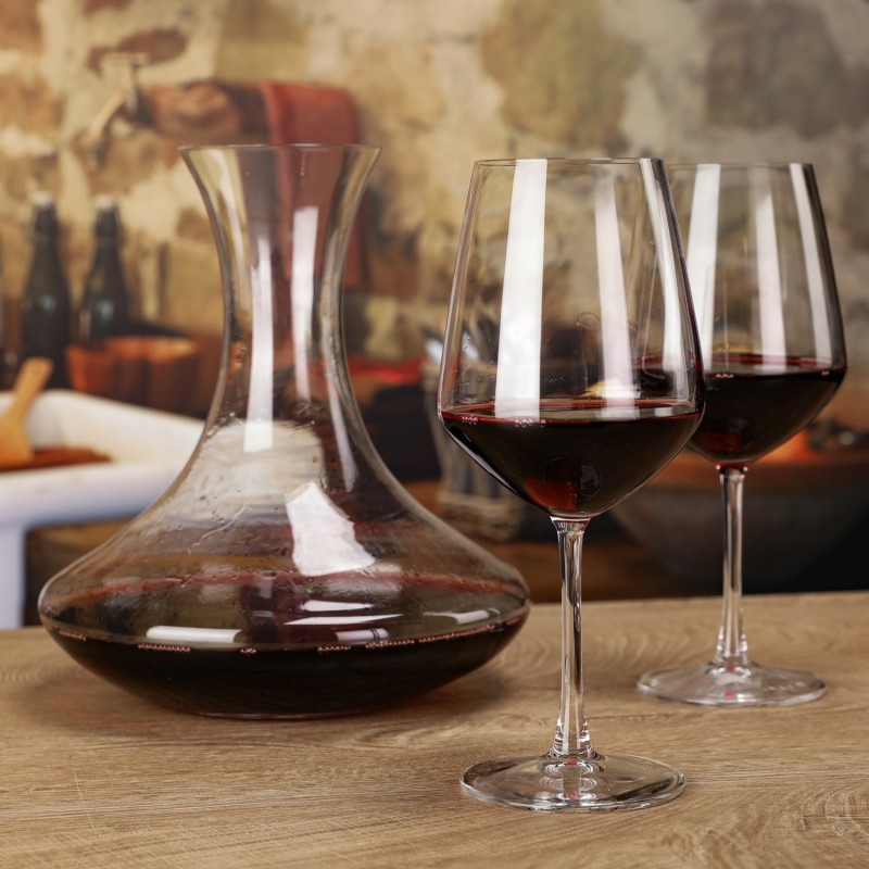 Decanter per vino rosso della rcr con 6 calici