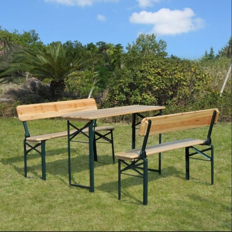 tavolo da giardino con due panchine in legno ideali per feste ed eventi
