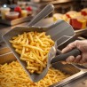 Esempio di porzionamento rapido di patatine fritte con la pala ambidestra in una friggitoria