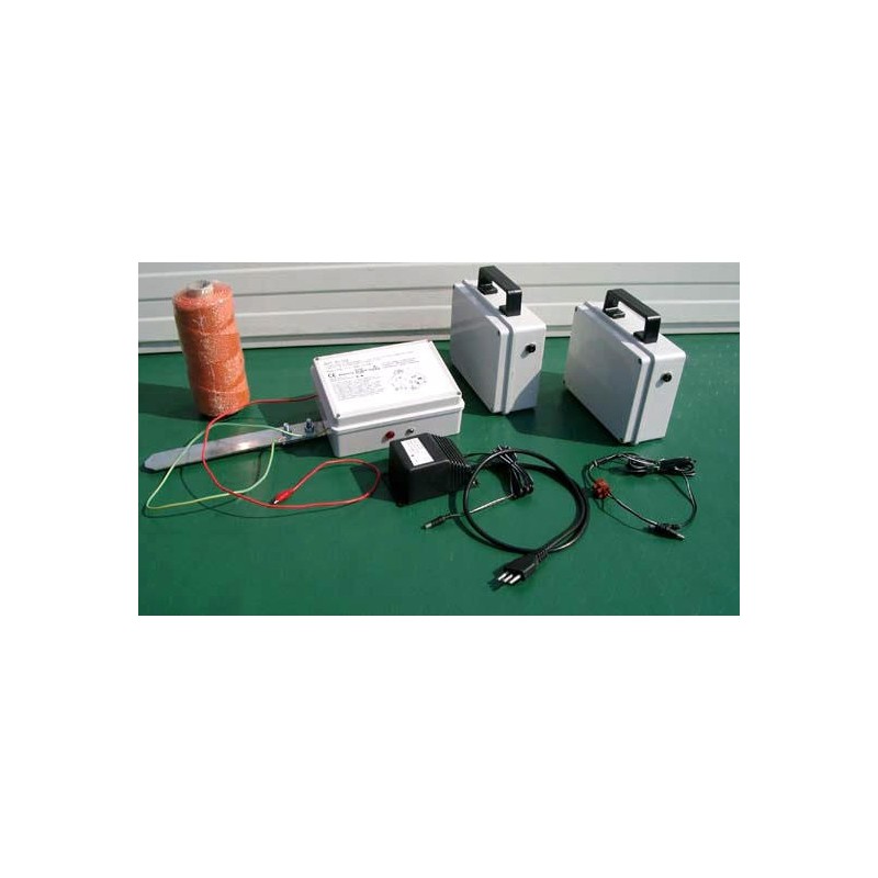 RECINTO ELETTRICO PER ANIMALI 12 V CON 2 BATTERIE MOD. B12/2*